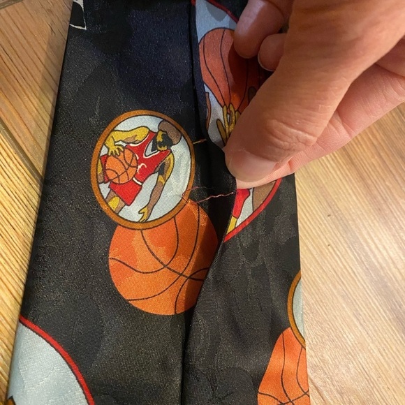 Vintage men’s necktie basketball - Picture 6 of 6